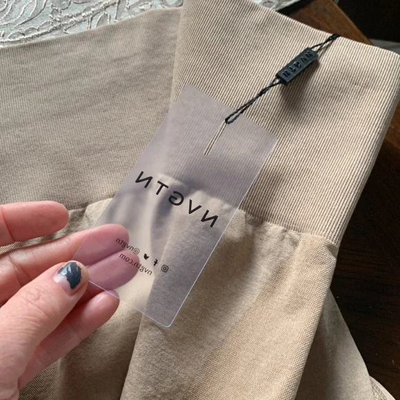 NVGTN Contour Seamless Leggings size M   NWT - Picture 4 of 10